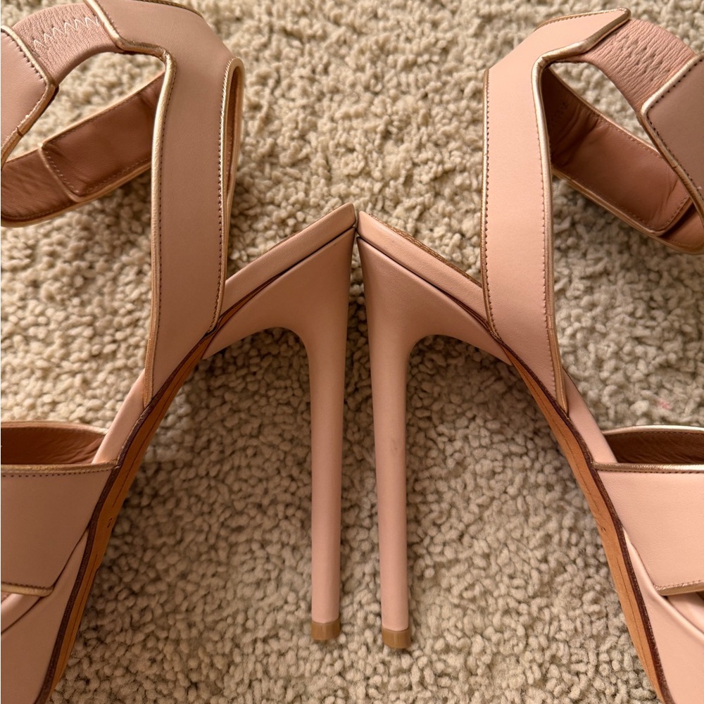 Gorgeous Givenchy High Heeled Sandals - Picture 5 of 7